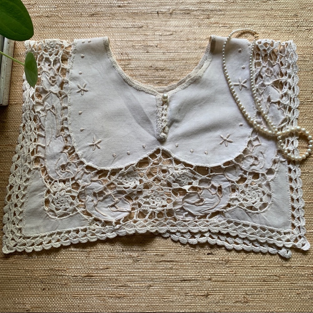 Vintage Ivory One-Piece Embroidered Lace Collar - Picture 5 of 8